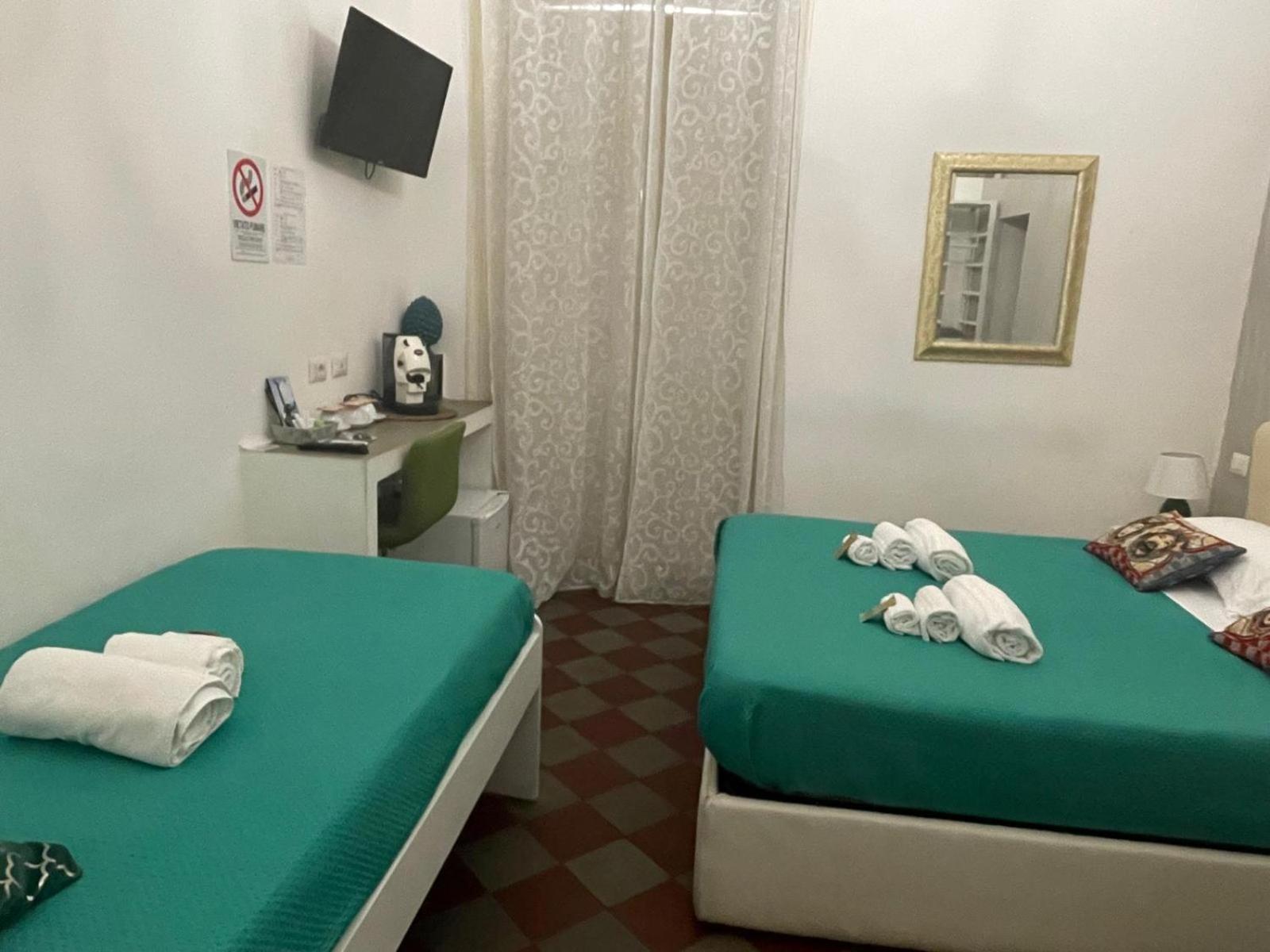 卡塔尼亚斯里宾旅馆酒店 外观 照片